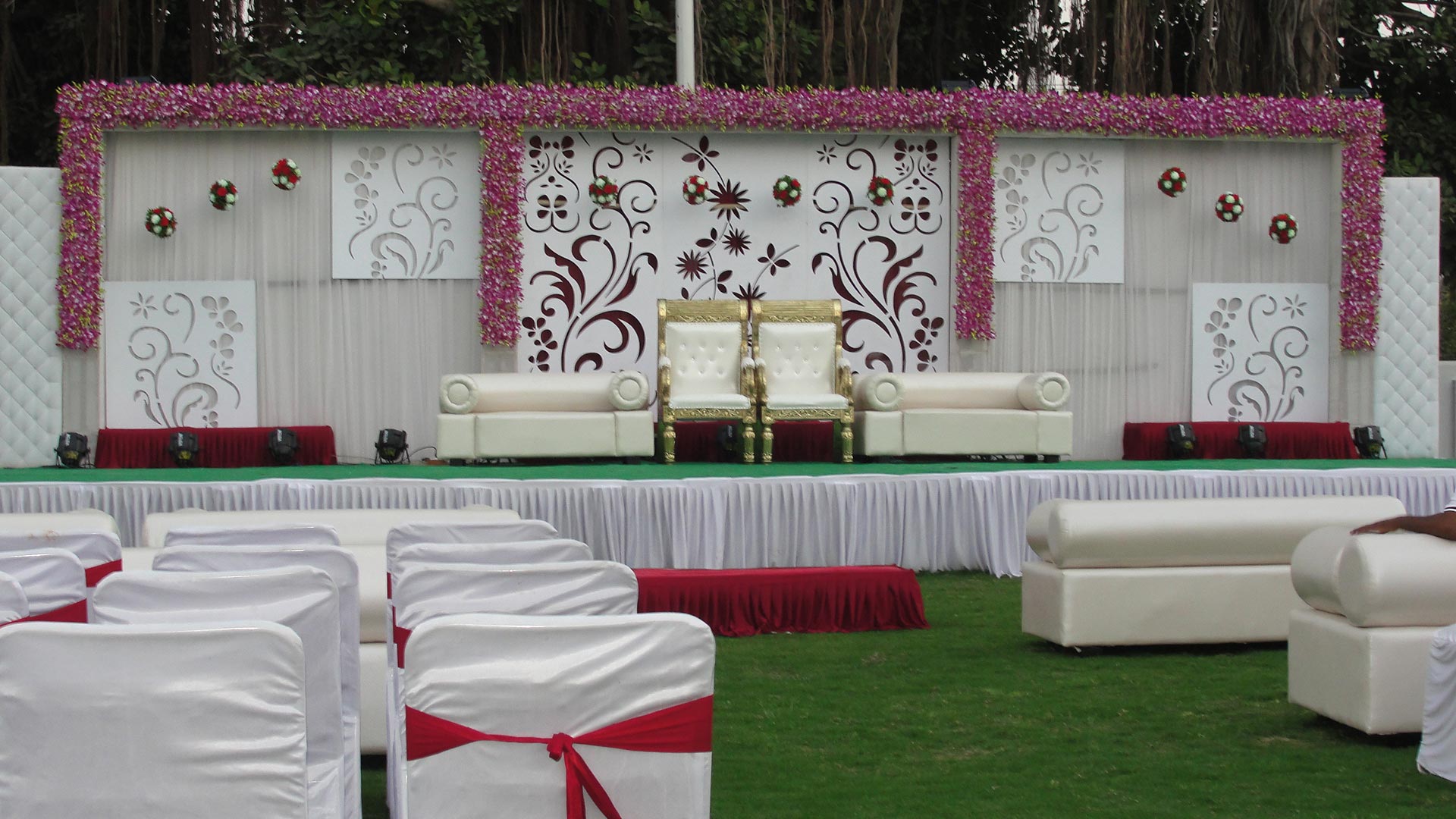 Aatithya Banquet And Party Lawn